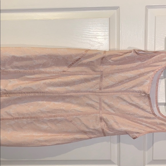 Dress - Picture 3 of 4